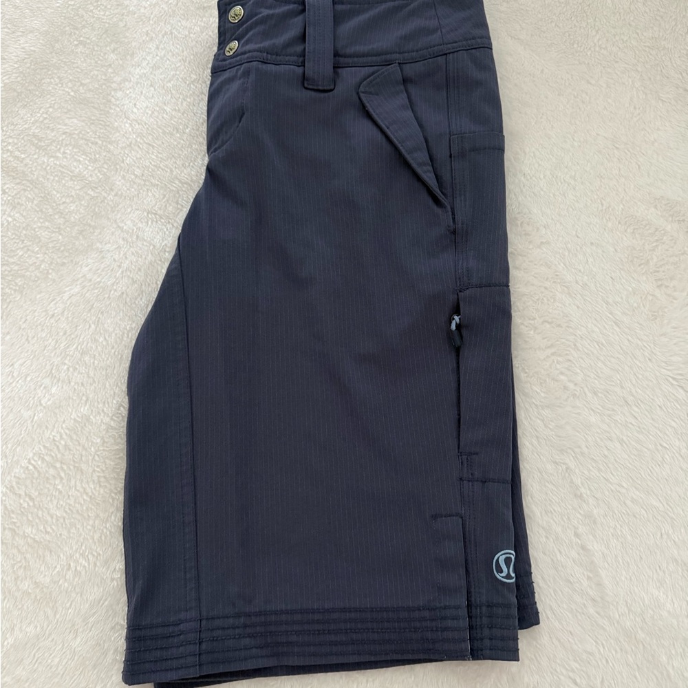 Lululemon Athletica Black Cargo Shorts Versatile Design